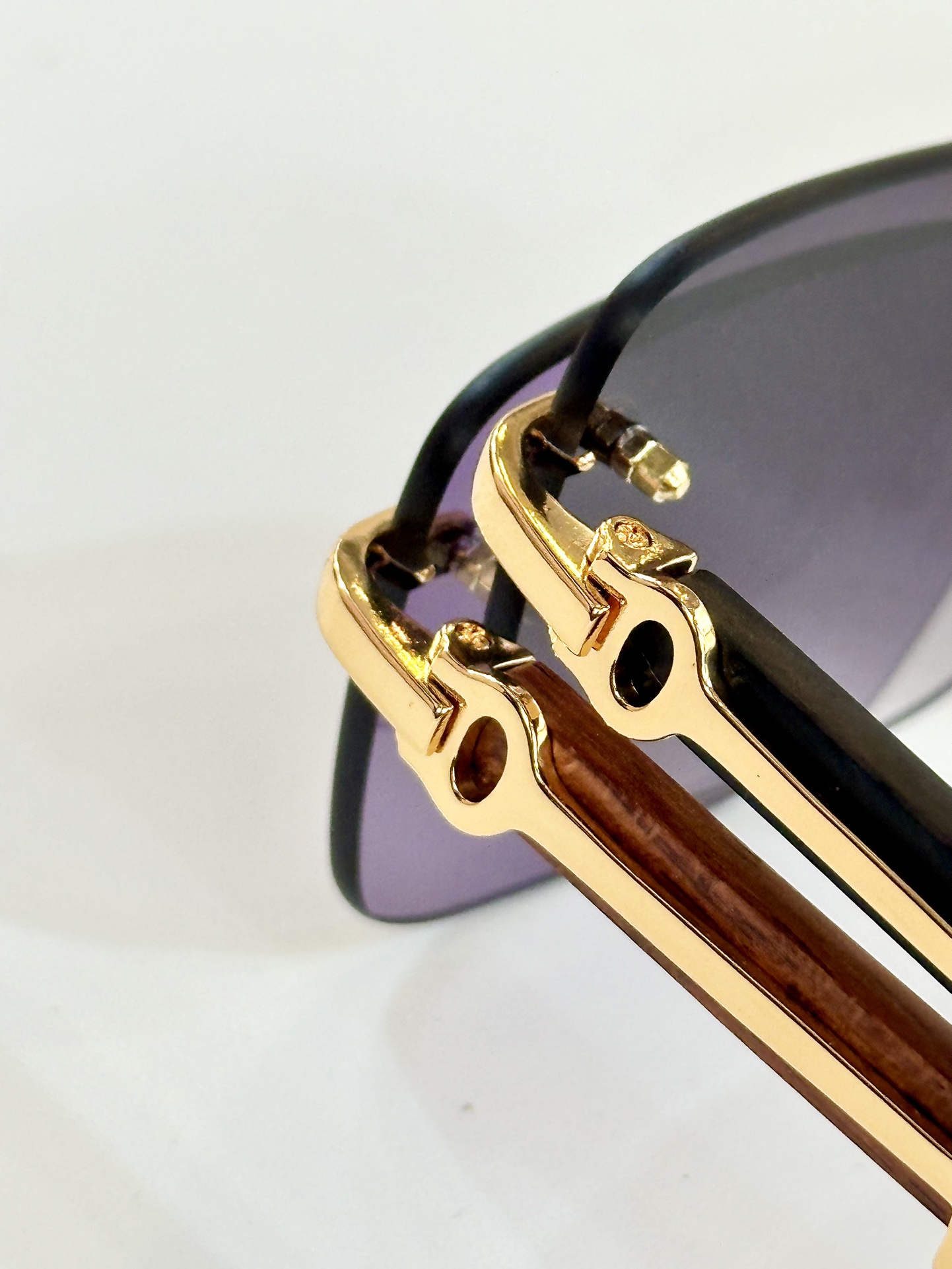  Cartier
MOD：CT0608S
Size：60口17 142
