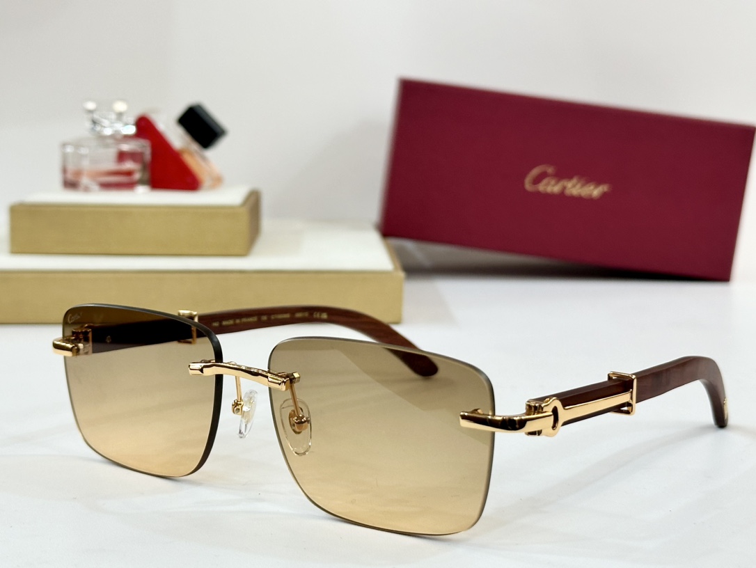  Cartier
MOD：CT0608S
Size：60口17 142
