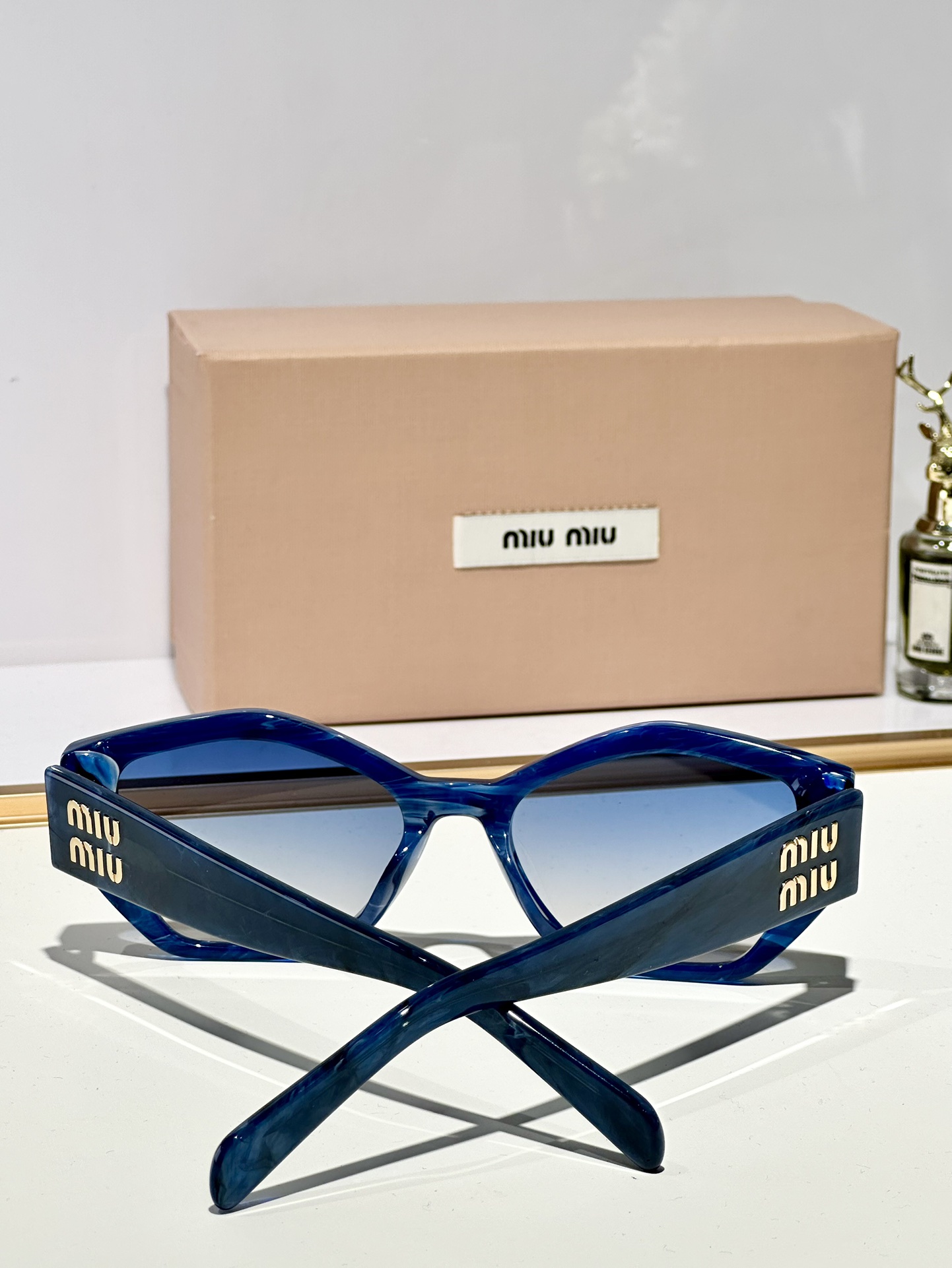 MIU MIU
MOD：MU11KS
Size：62口16 145
