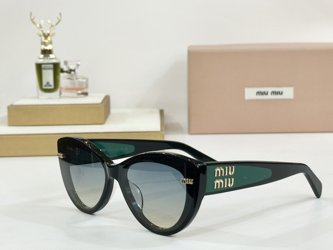  MIU MIU
MOD：MU08KS
Size：62口16 145
