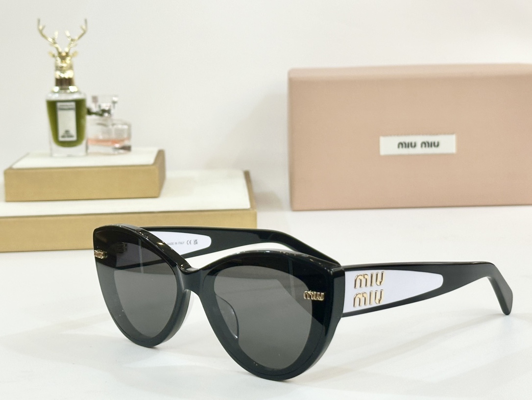  MIU MIU
MOD：MU08KS
Size：62口16 145
