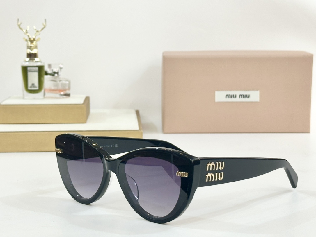  MIU MIU
MOD：MU08KS
Size：62口16 145
