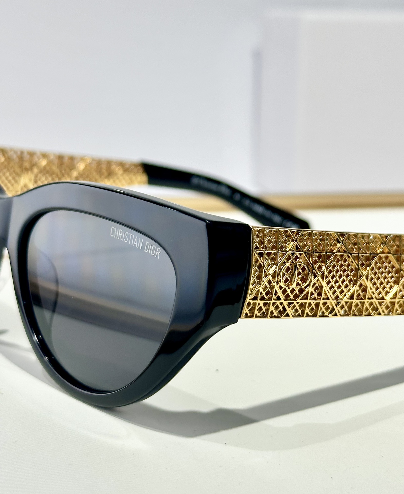  DIO*
MOD：DioResille B1I
Size：55口21 140
