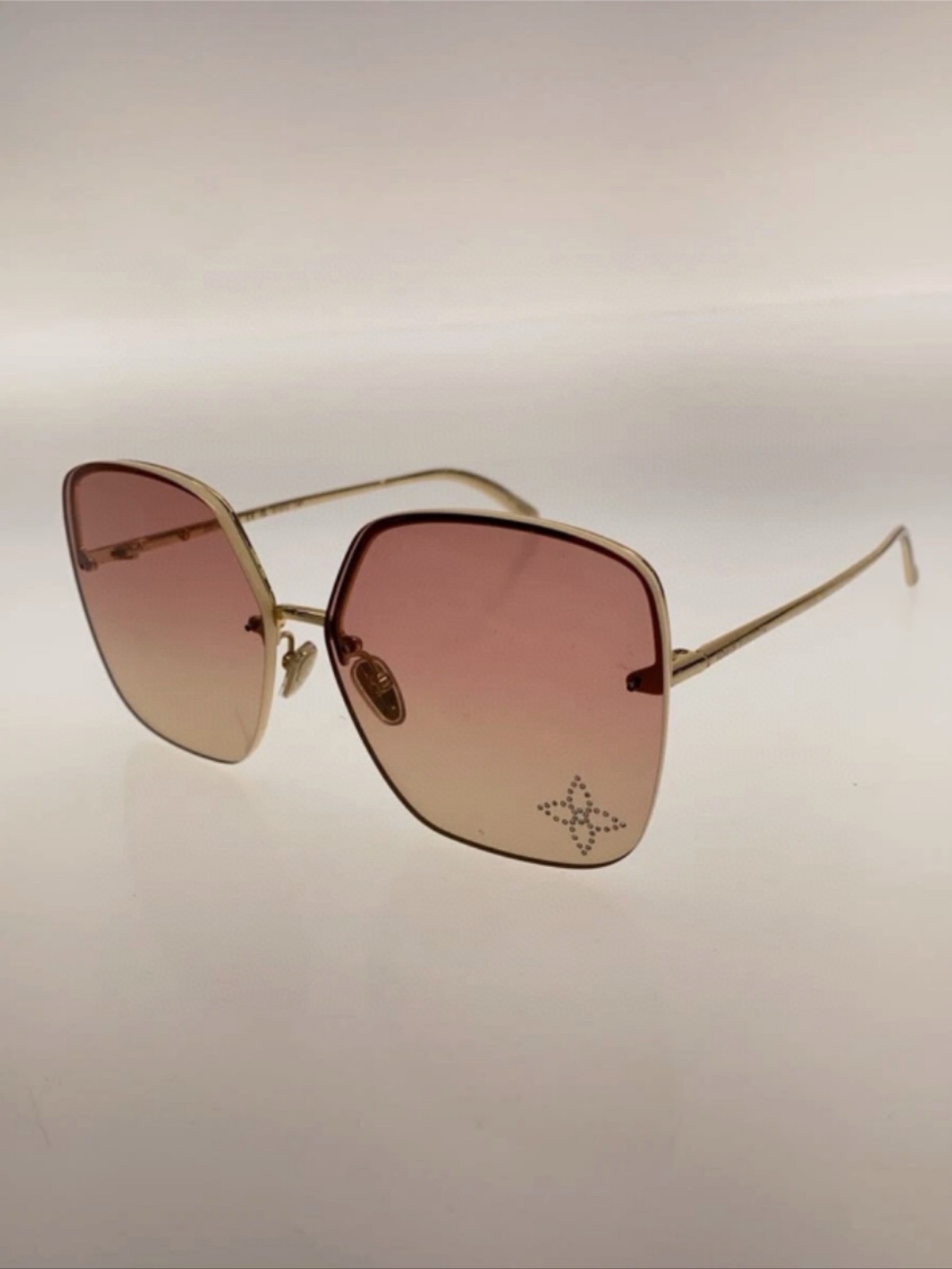  LOUIS VUITTO*
MODEL：Z2014U
SIZE：63口17-142
