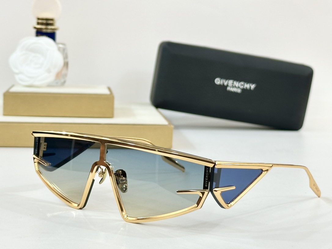  GIVENCHY
MOD：GV60015U
Size：68口4 138
