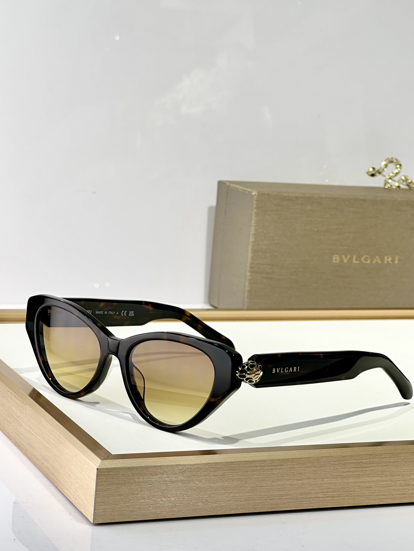  BVLGAR*
MODEL：BV50029I
SIZE：52口17-140
