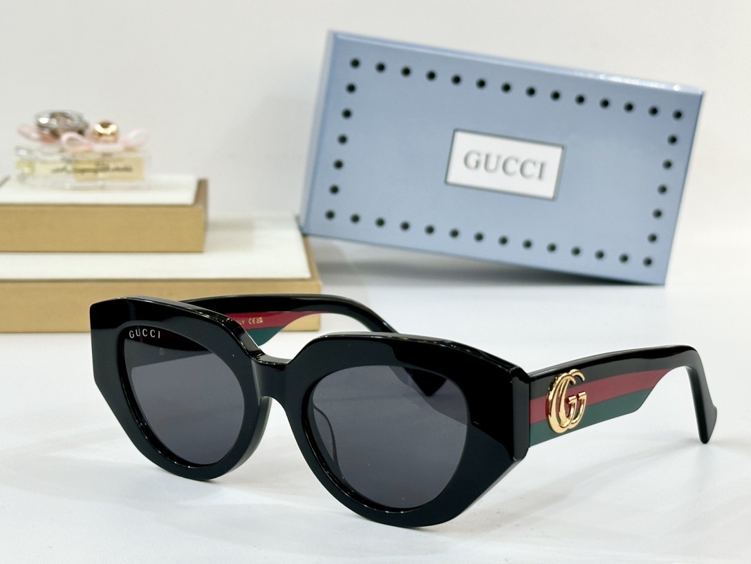  GUCCI
MOD：GG1421S
Size：52口20 145
