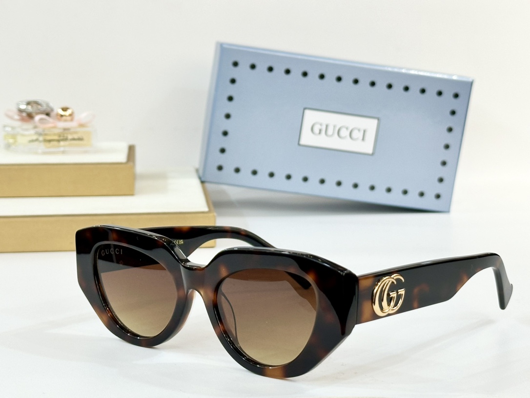  GUCCI
MOD：GG1421S
Size：52口20 145
