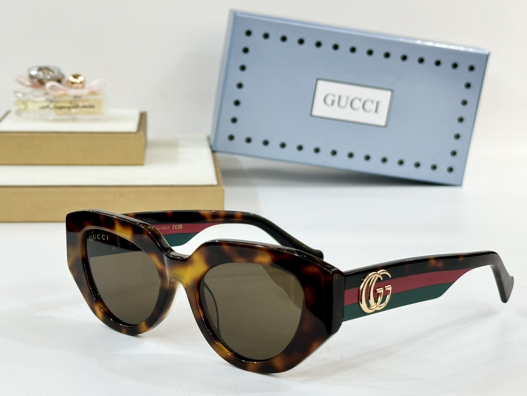 GUCCI
MOD：GG1421S
Size：52口20 145
