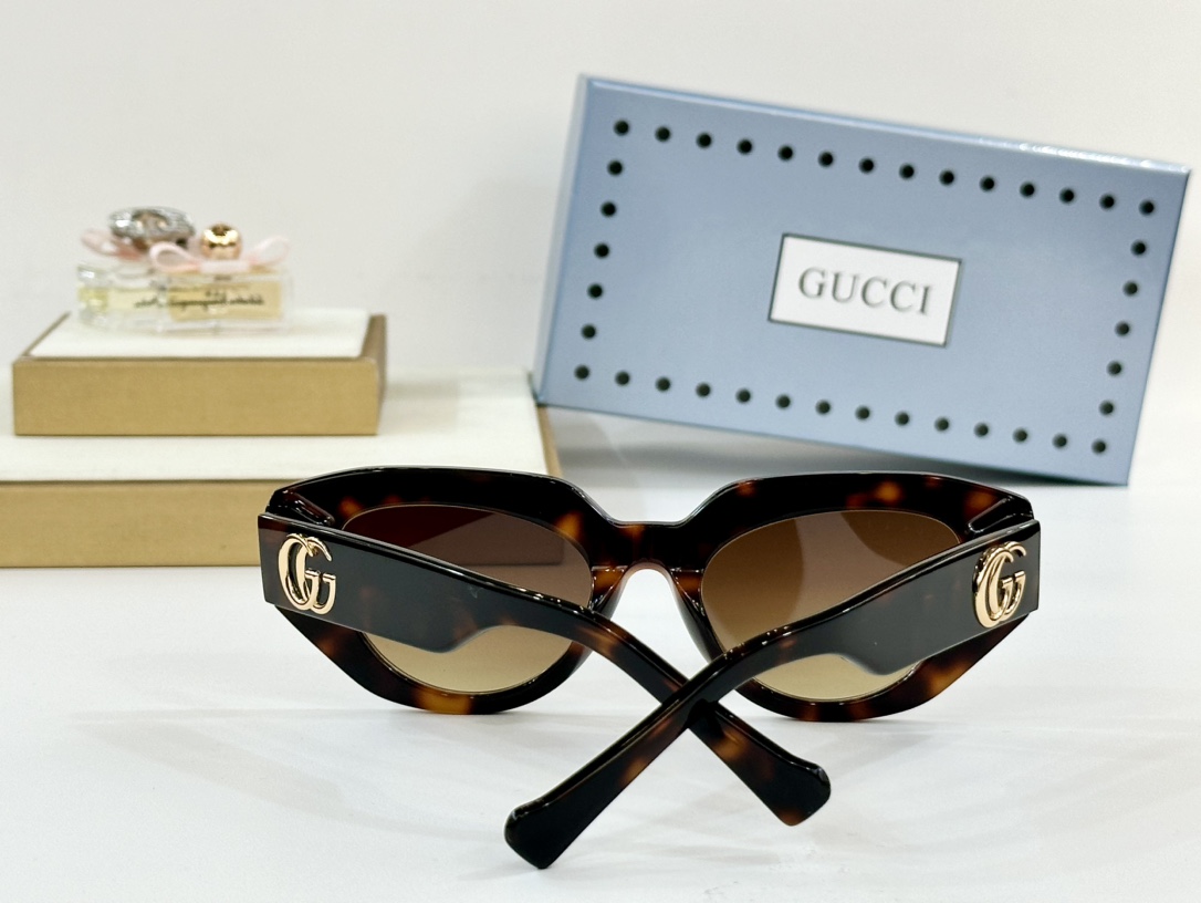  GUCCI
MOD：GG1421S
Size：52口20 145
