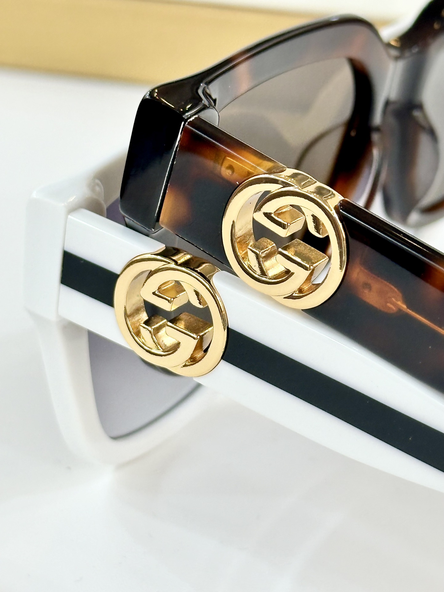  GUCC*
MODEL：GG1023S
SIZE：54口17–145
