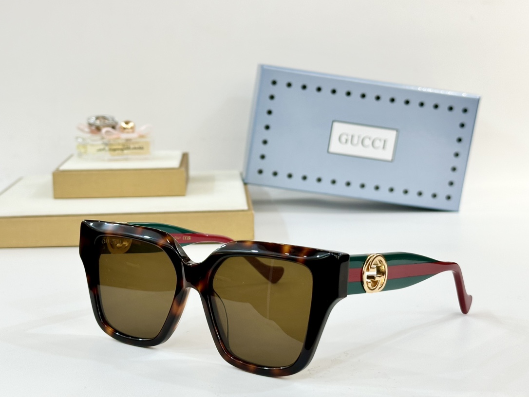  GUCC*
MODEL：GG1023S
SIZE：54口17–145
