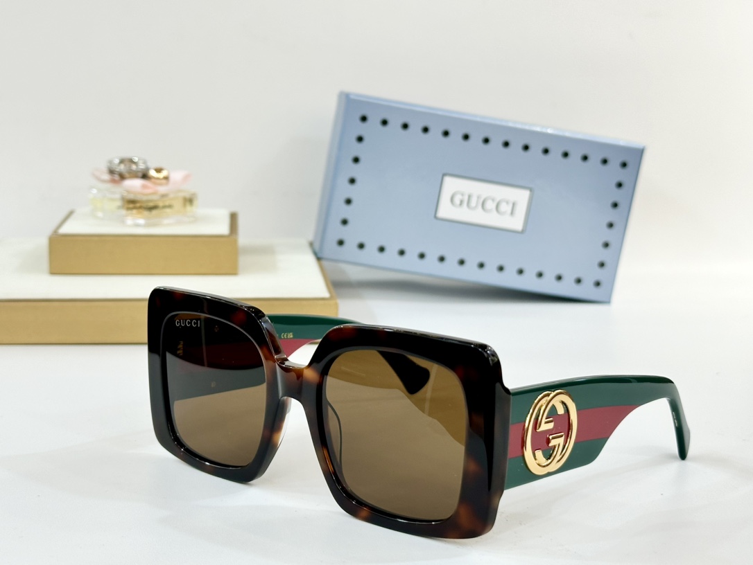 GUCC* 
MOD：GG1330S
SIZE55口22-142
