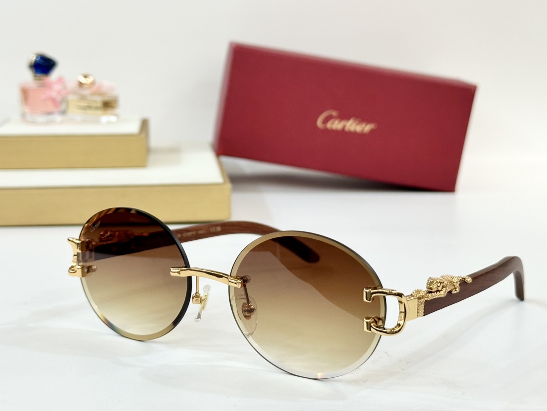  Cartier
MOD：CT0561S
Size：59口17 143
