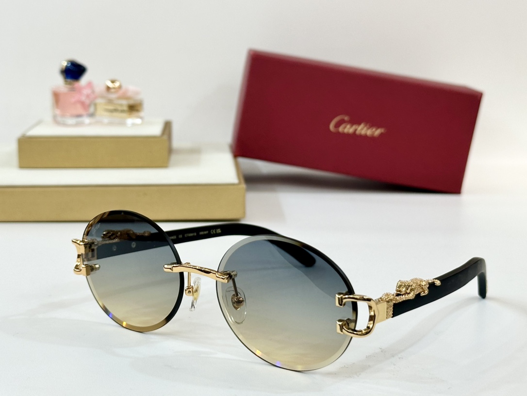  Cartier
MOD：CT0561S
Size：59口17 143
