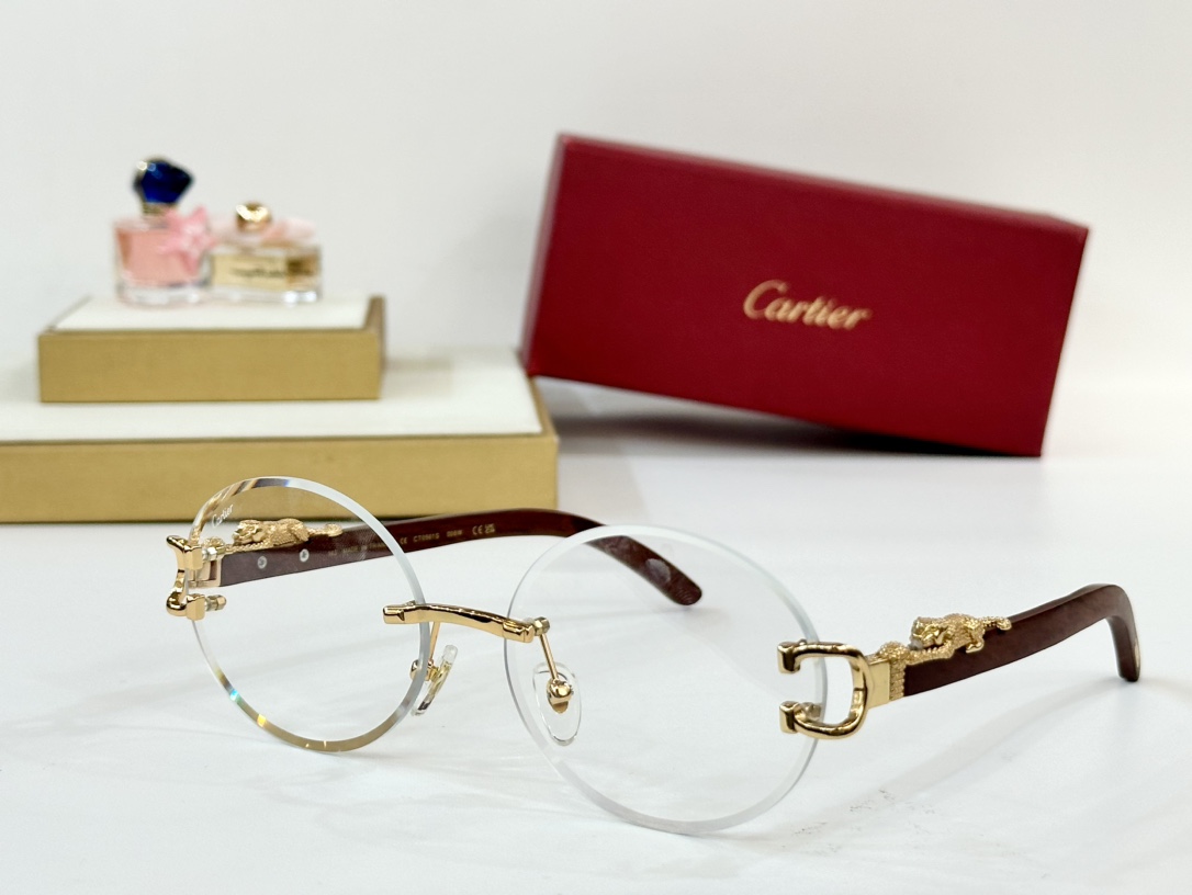  Cartier
MOD：CT0561S
Size：59口17 143
