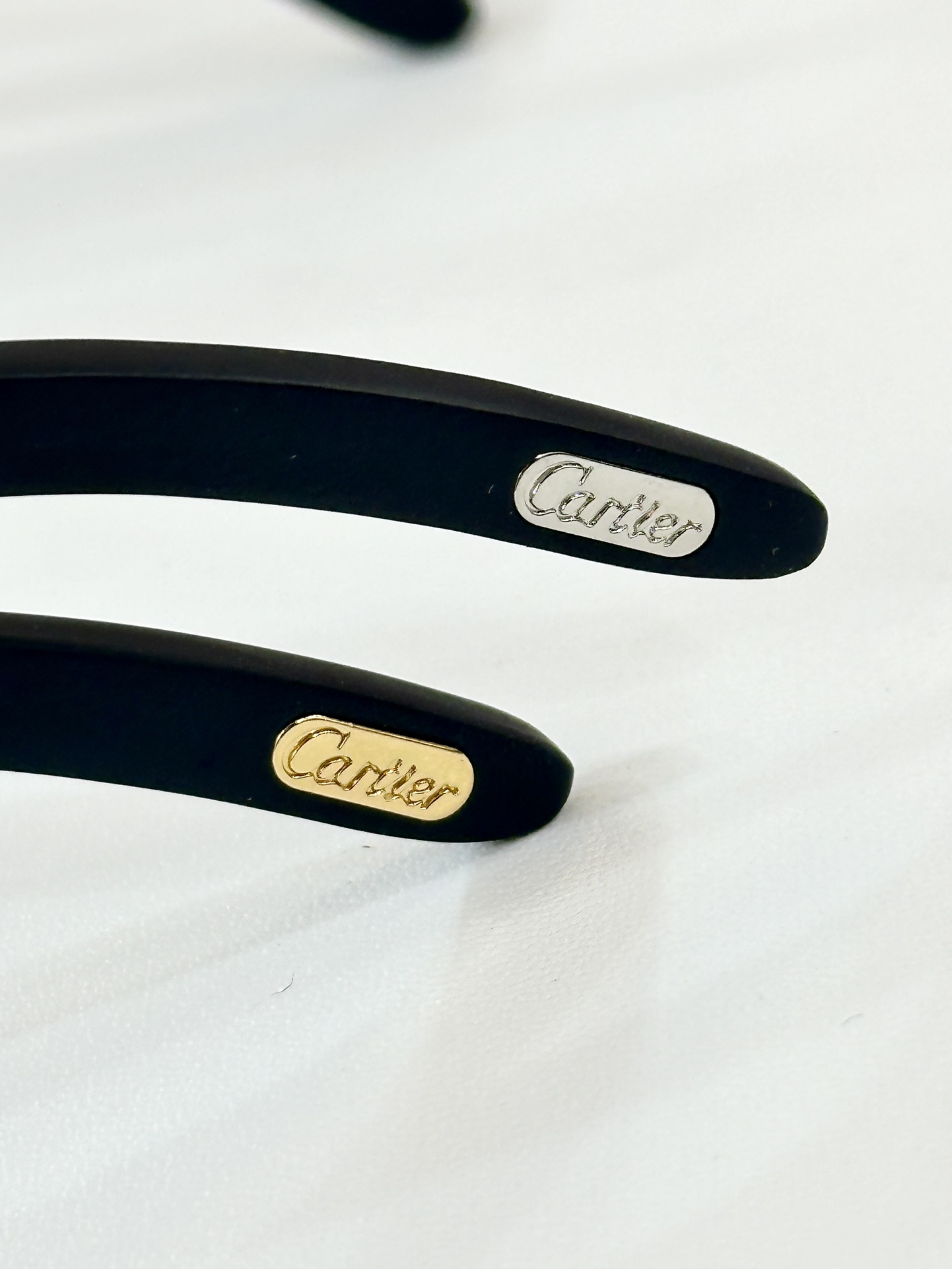  Cartier
MOD：CT0561S
Size：59口17 143
