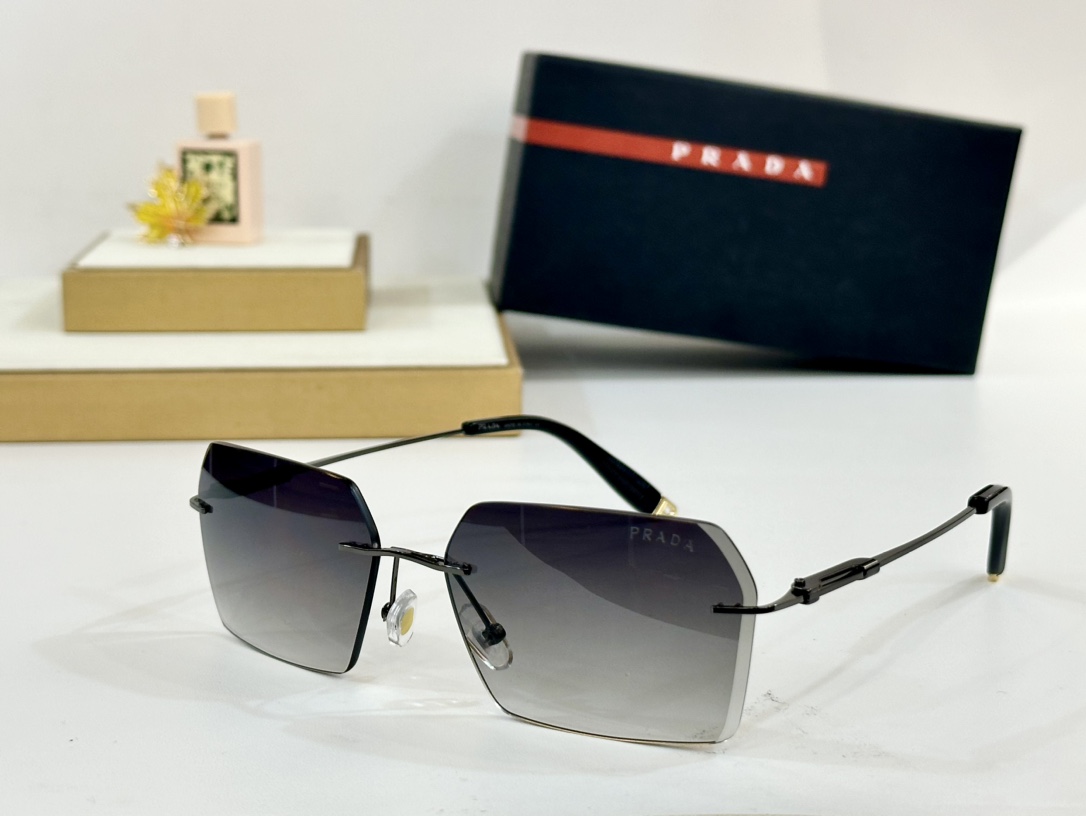  PRADA
MOD：5G170
Size：51口20-150

