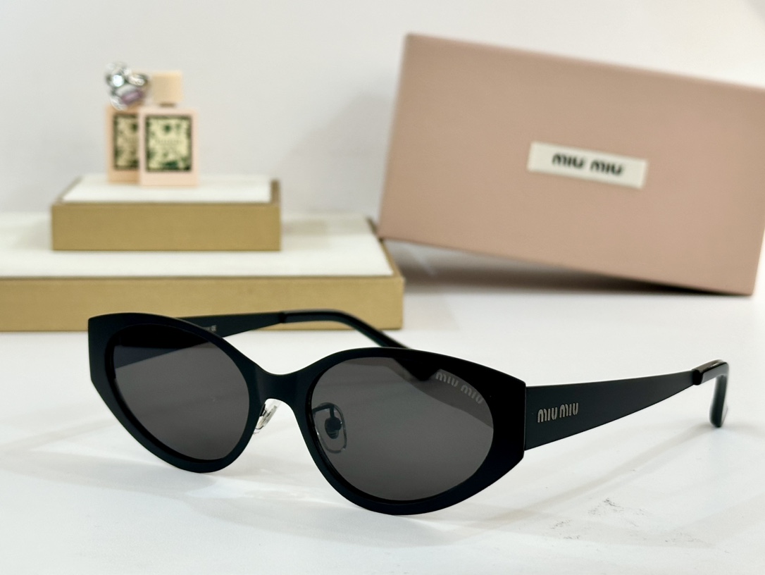  MIU MIU
MOD：SMU A60
Size：56口18-152
