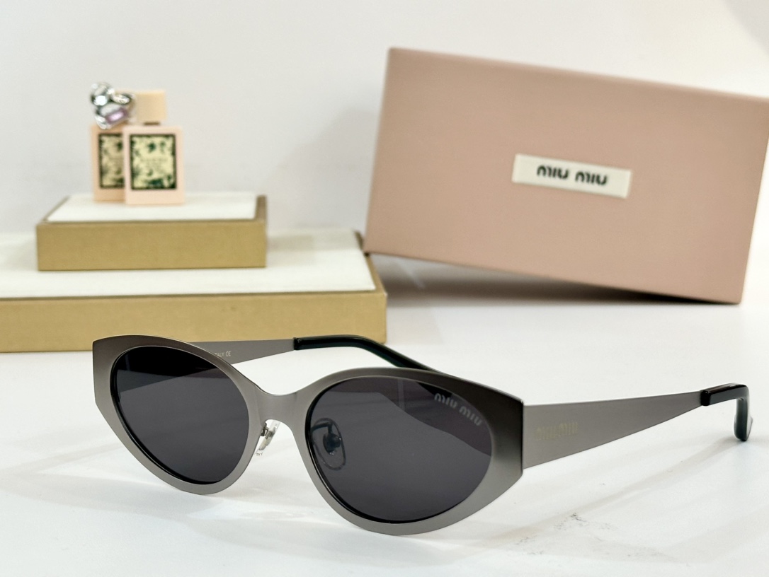  MIU MIU
MOD：SMU A60
Size：56口18-152
