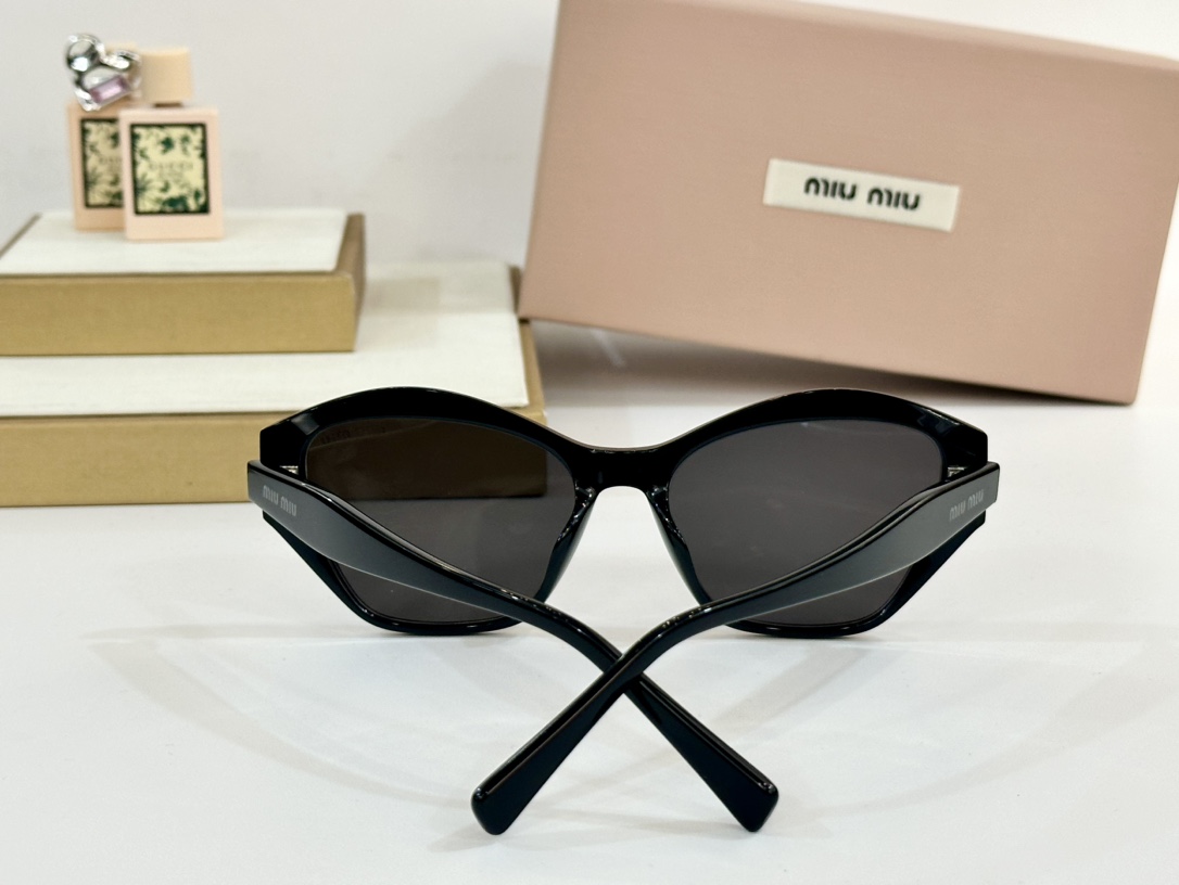  MIU MIU
MOD：SMU 32WS
Size：55口18-147
