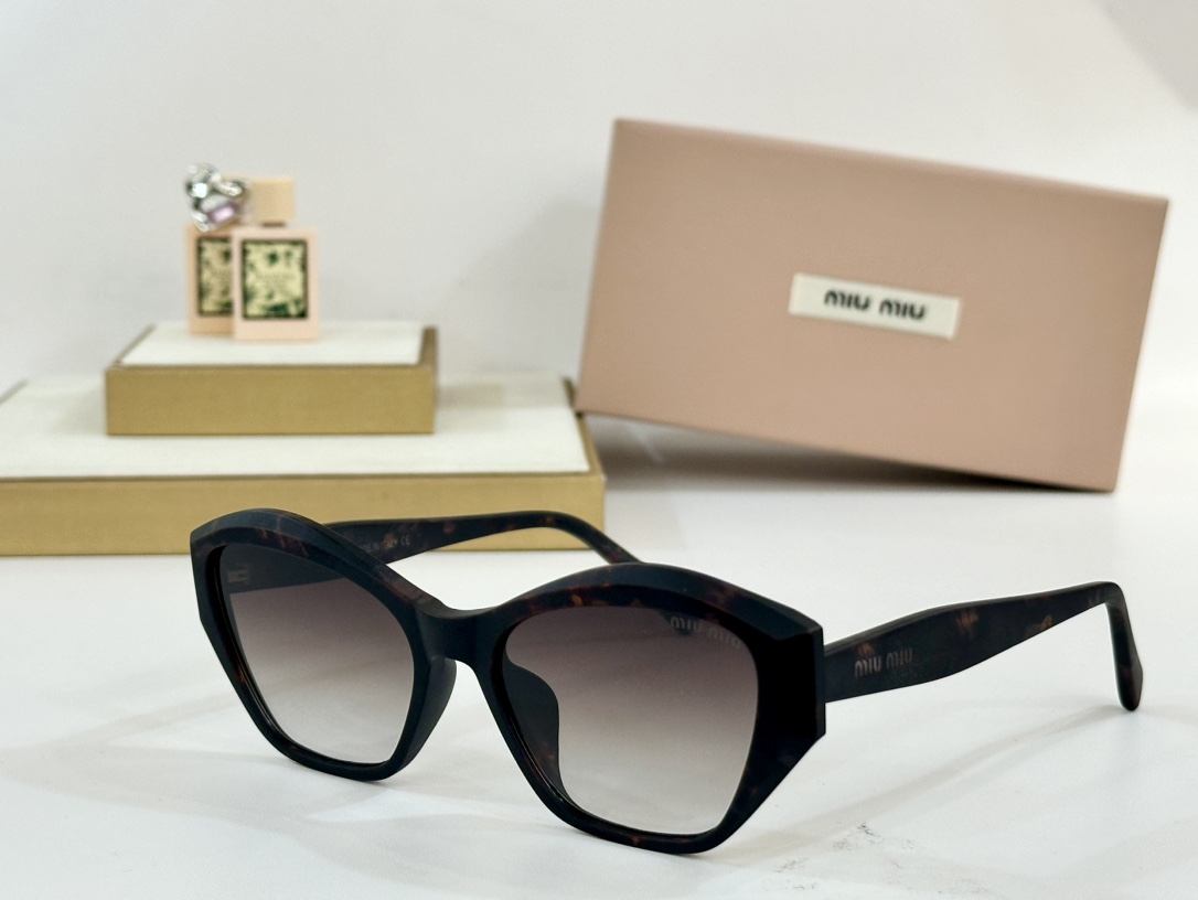  MIU MIU
MOD：SMU 32WS
Size：55口18-147
