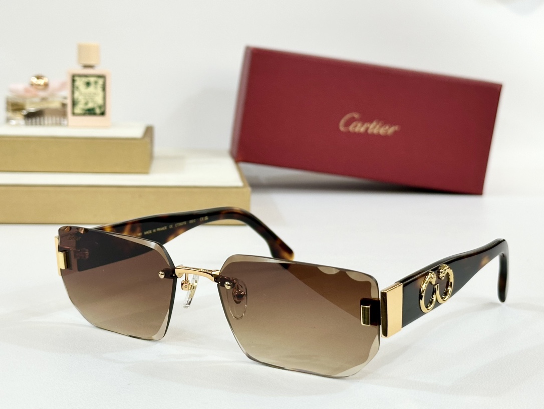  Cartier
MOD：CT0637S
Size：60口19 140
