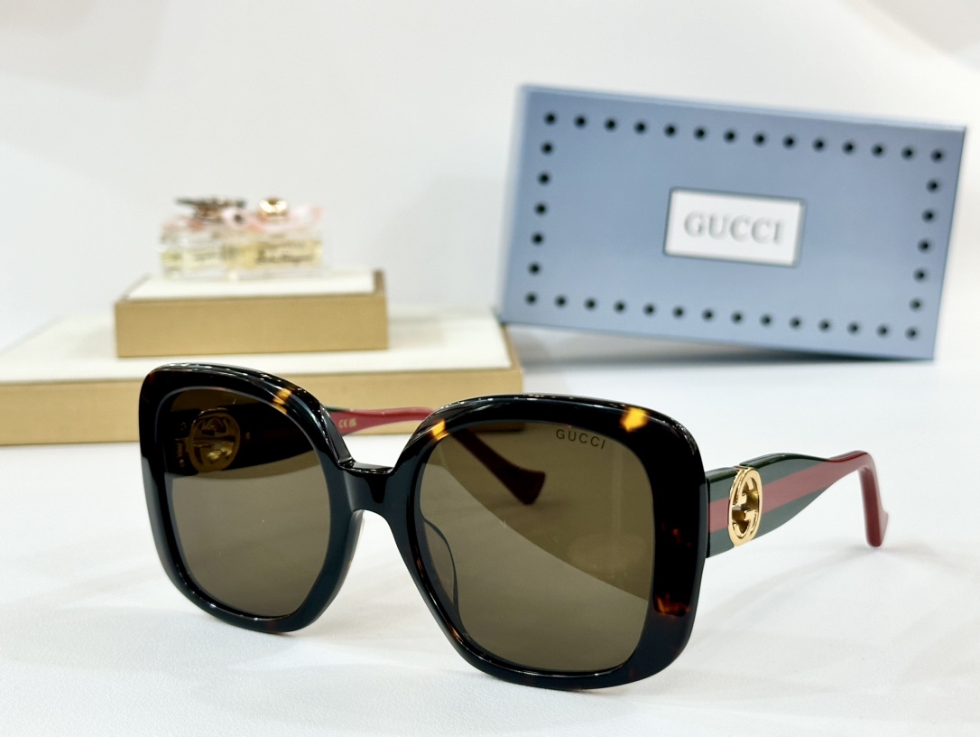  GUCCI
MOD：GG1029S
Size：56口21 142

