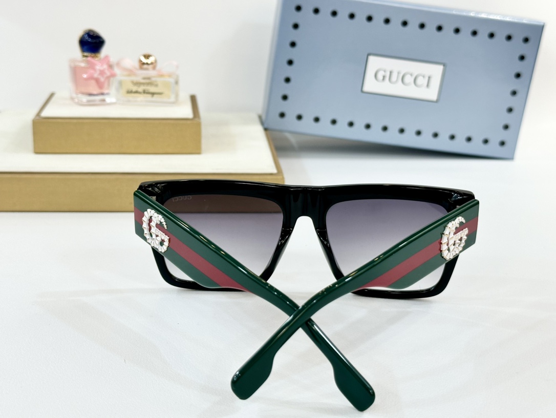  GUCCI
MOD：GG1640
Size：54口19 143
