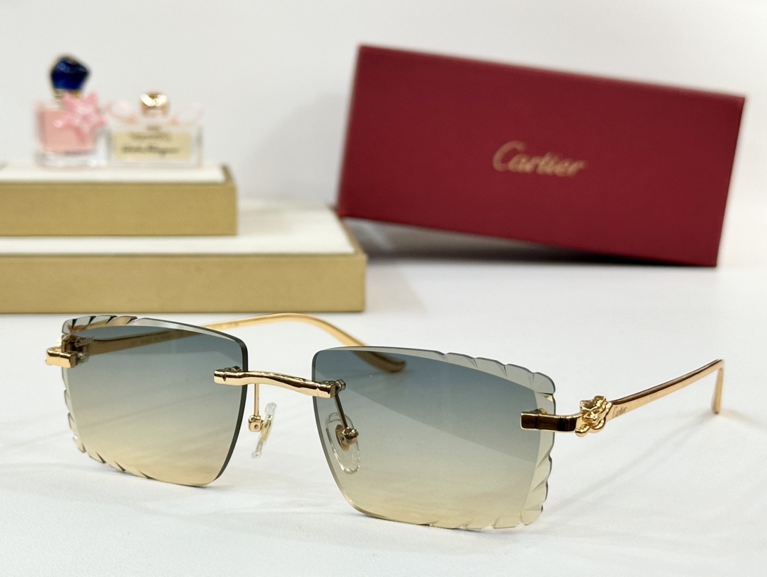  Cartier
MOD：CT0682S
Size：56口18 137
