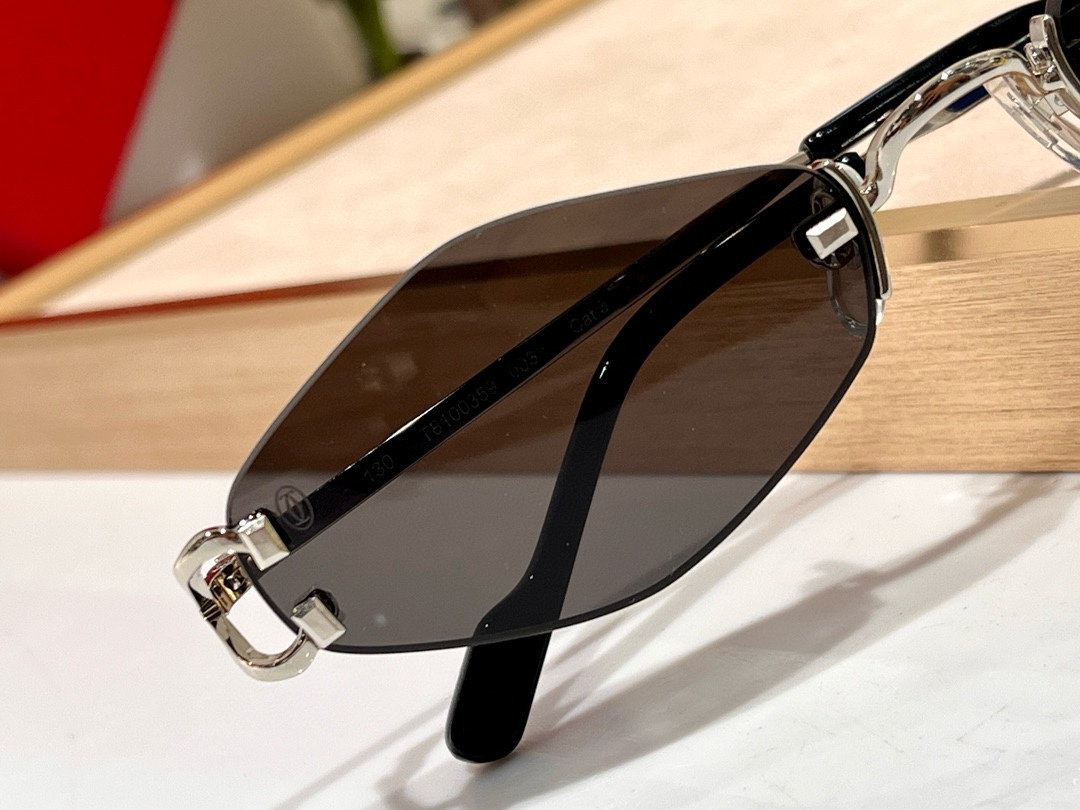  Cartier
Mod：CT
Size：48口20-140
杏仁形片形
抛光镀金饰面
1v1
高精篆刻