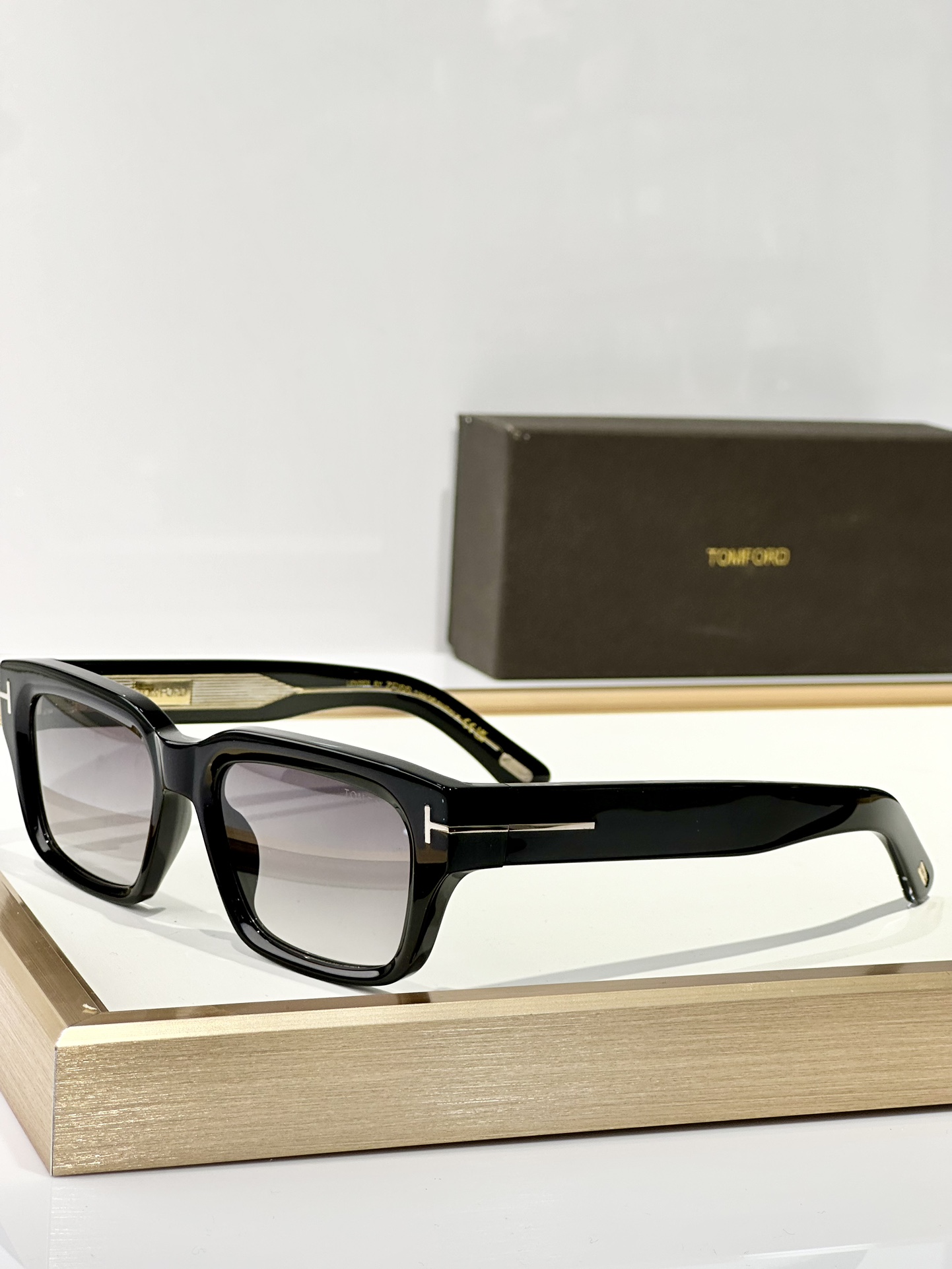  𝐓𝐎𝐌 𝐅𝐎𝐑𝐃
MOD：FT1203
size：54口19-135
