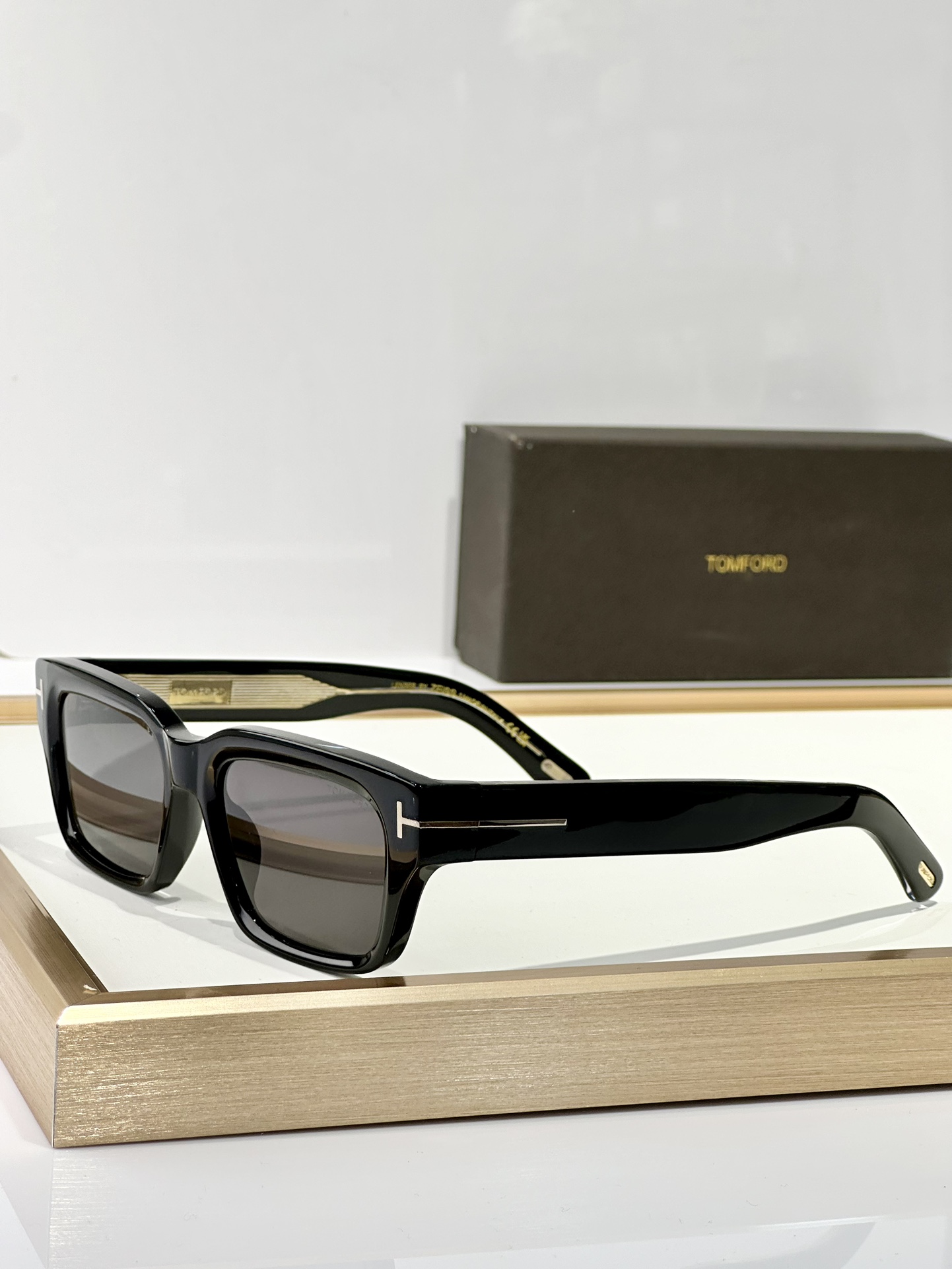  𝐓𝐎𝐌 𝐅𝐎𝐑𝐃
MOD：FT1203
size：54口19-135

