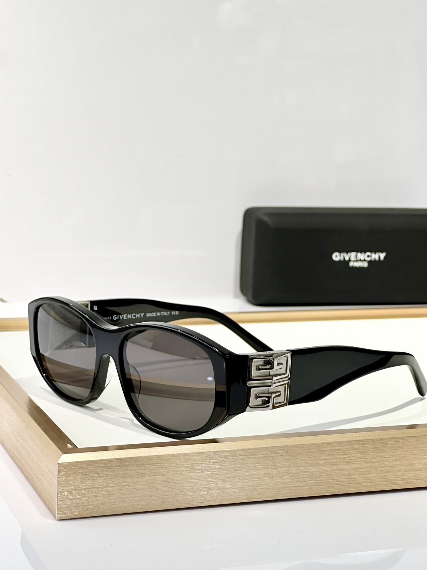  𝐆𝐈𝐕𝐄𝐍𝐂𝐇𝐘
MOD：gv40054I
size：58口16-125

