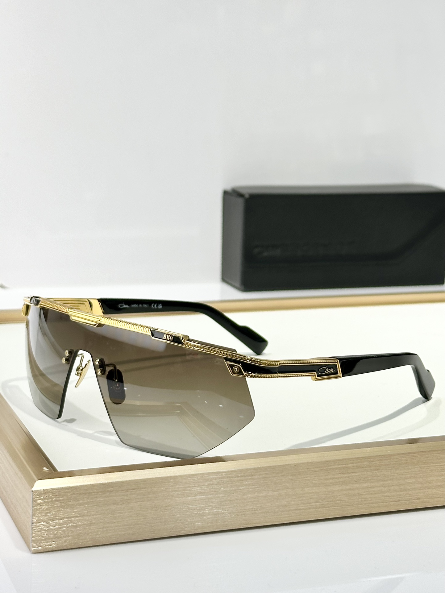  Cazal
MODEL：M889
SIZE：158口0-135
