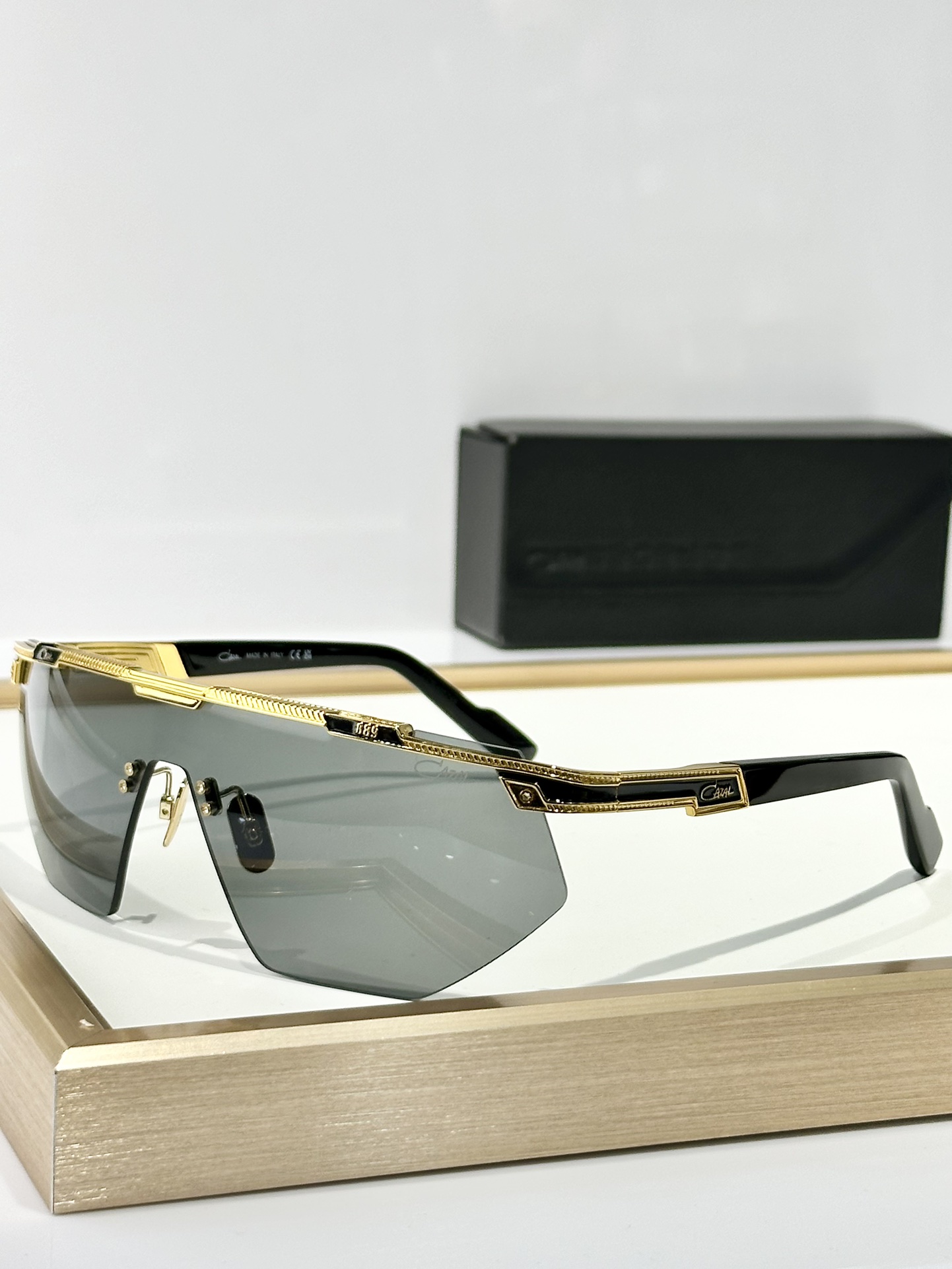  Cazal
MODEL：M889
SIZE：158口0-135
