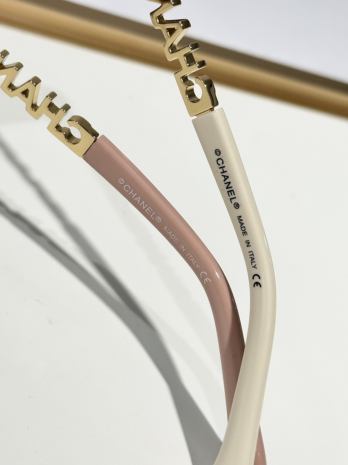  CHANEL
MOD：CH6356
Size：57口14-145
