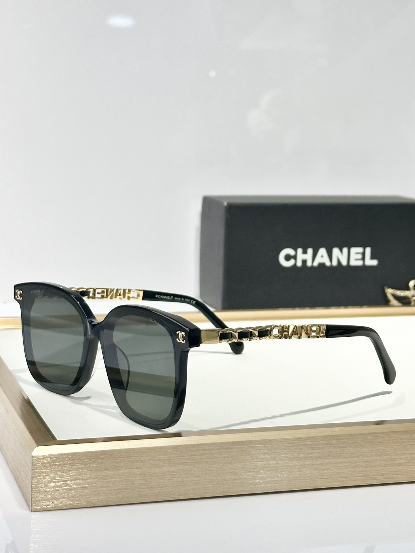  CHANEL
MOD：CH6356
Size：57口14-145
