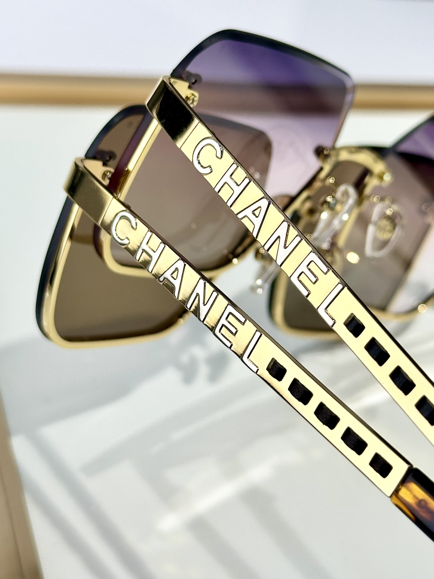  CHANEL
MOD：CH7357
Size：56口16-145
