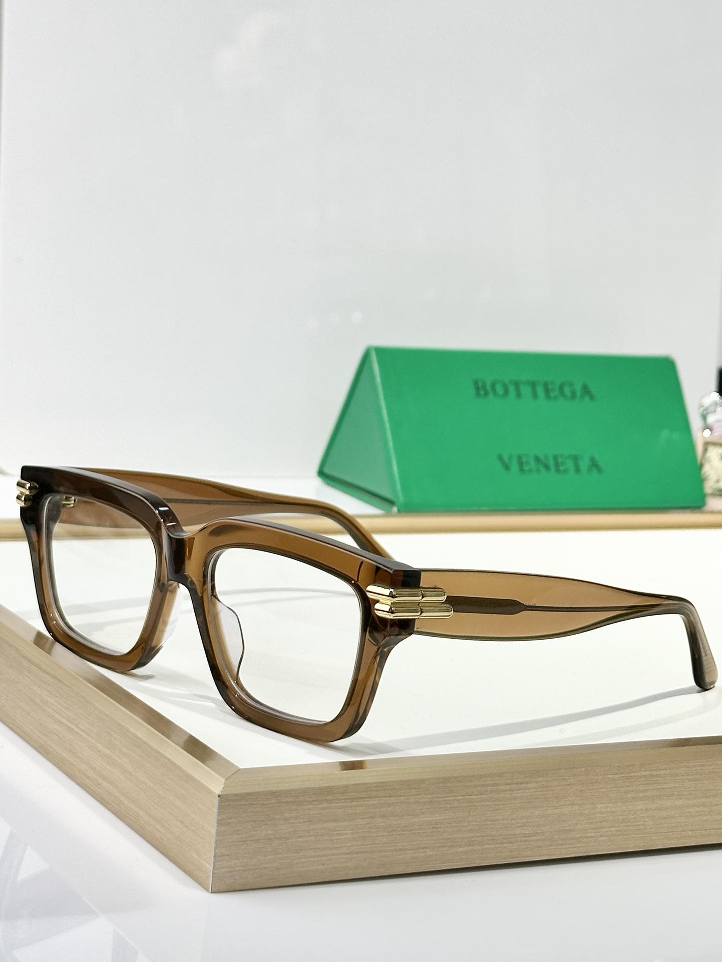  BOTTEGA VENETA
MOD：BV1324O
Size：53口14-140
