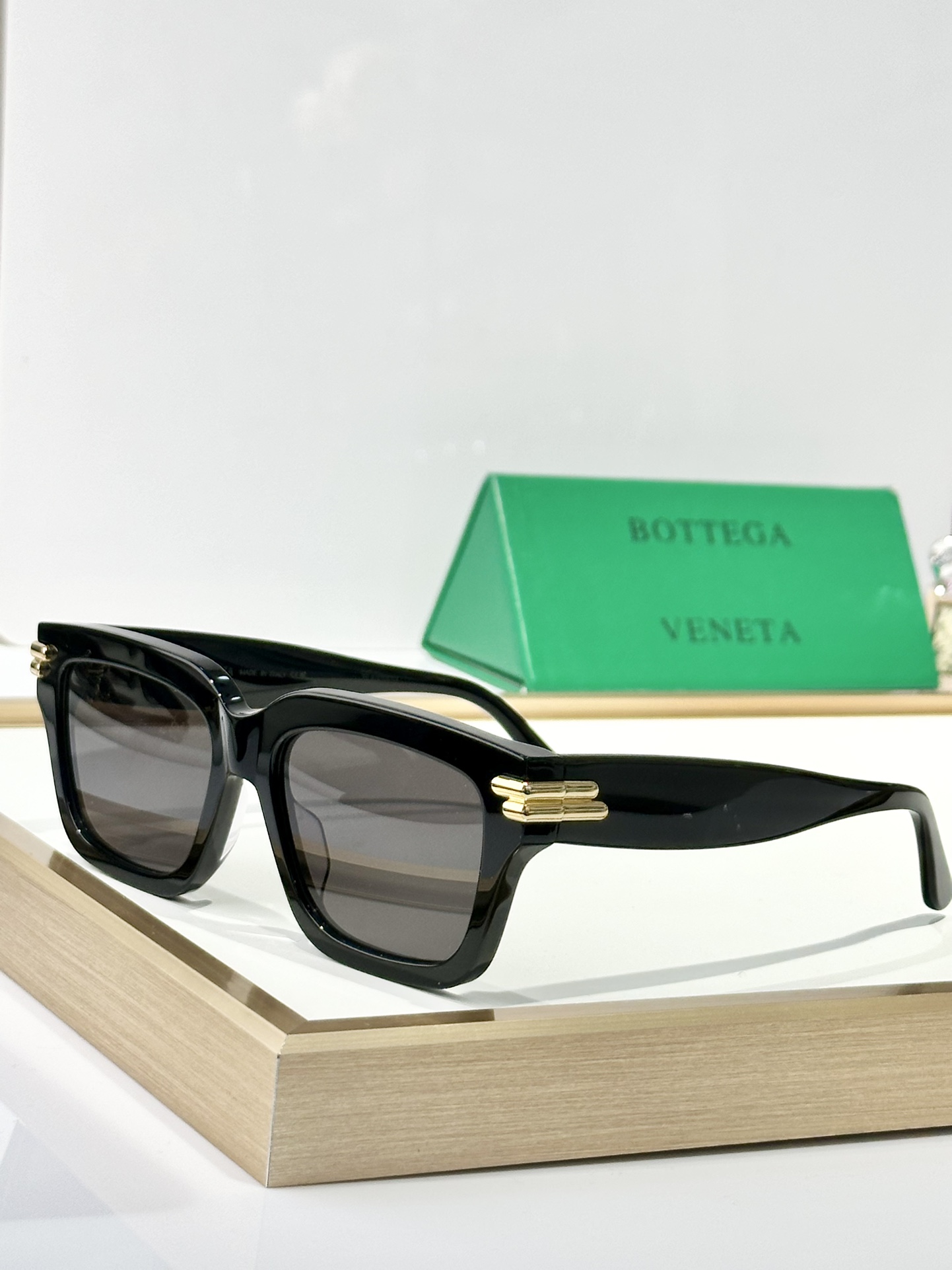  BOTTEGA VENETA
MOD：BV1324O
Size：53口14-140
