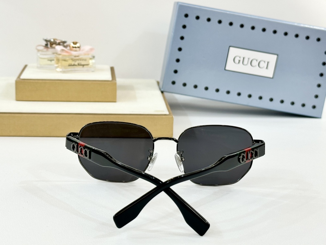  GUCCI
MOD：GG1407
Size：54口19-145

