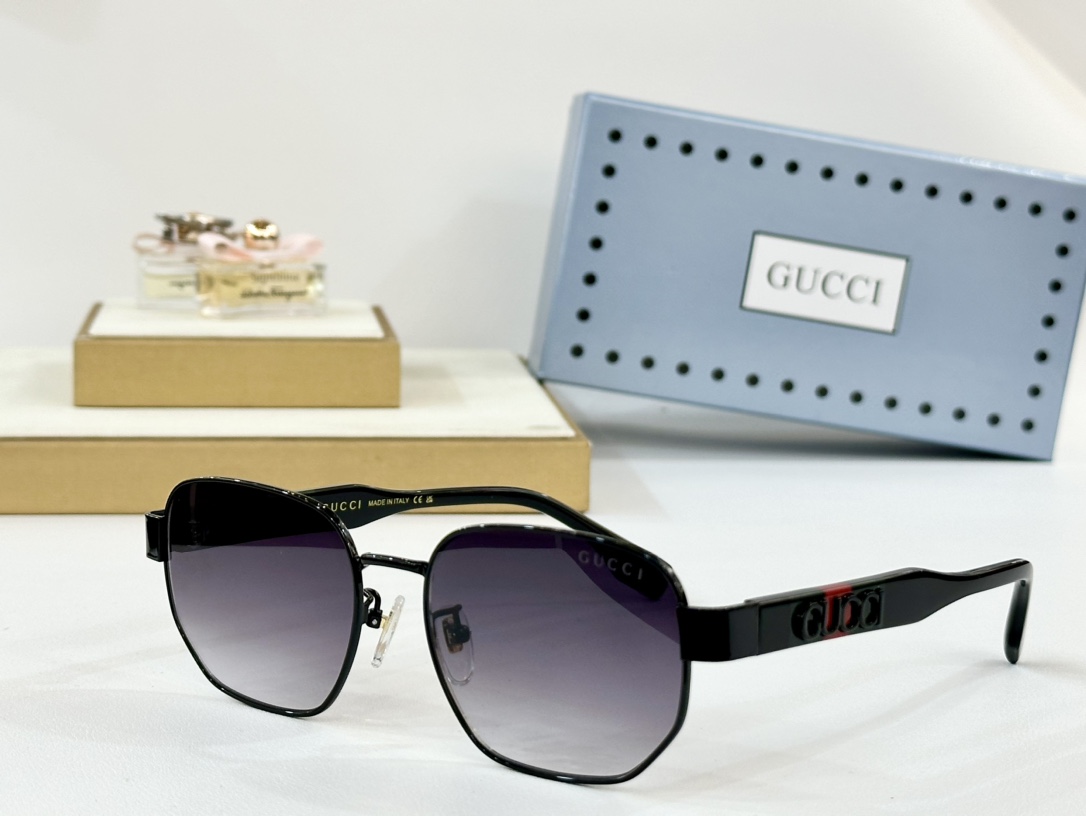  GUCCI
MOD：GG1407
Size：54口19-145

