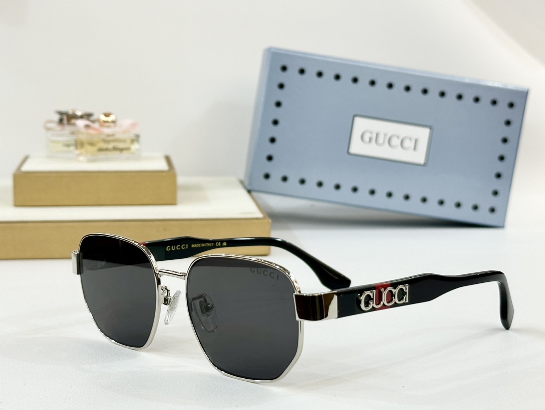  GUCCI
MOD：GG1407
Size：54口19-145

