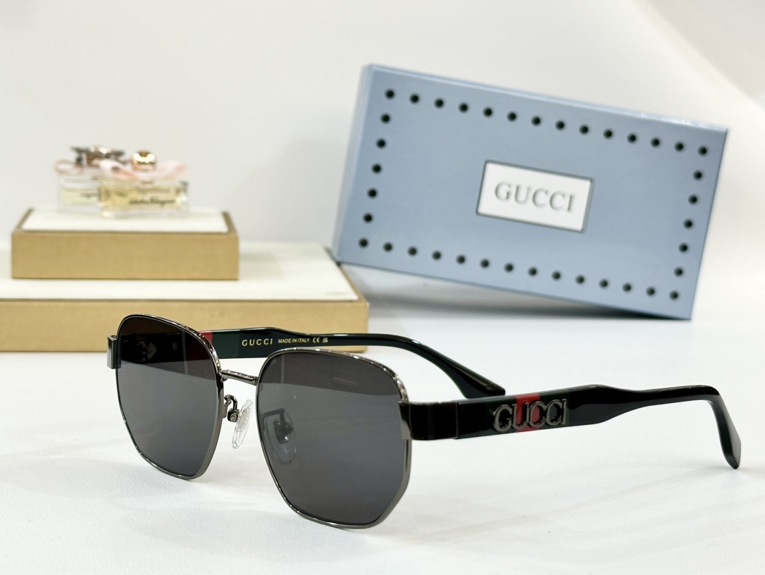  GUCCI
MOD：GG1407
Size：54口19-145

