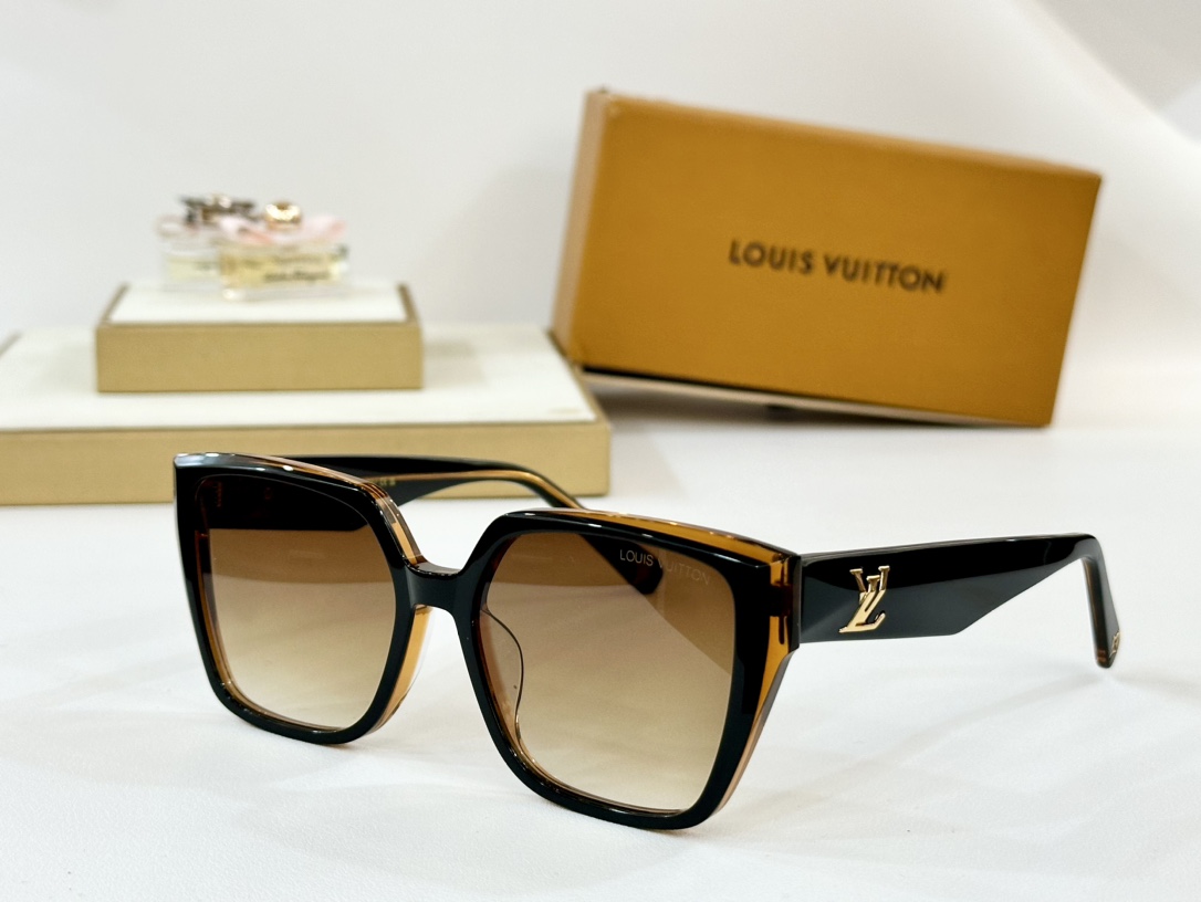  LOUIS VUITTON
MOD：Z1761
Size：54口18-140

