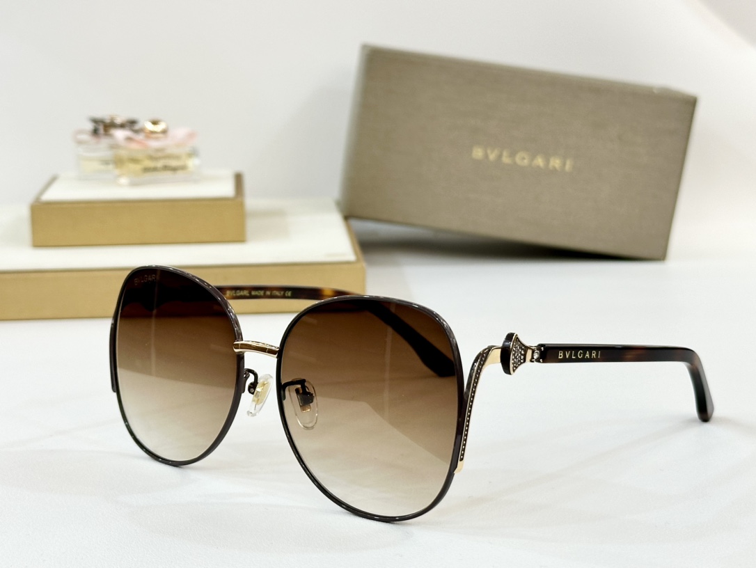  BVLGARI
MOD：BV8240
Size：58口18-142
