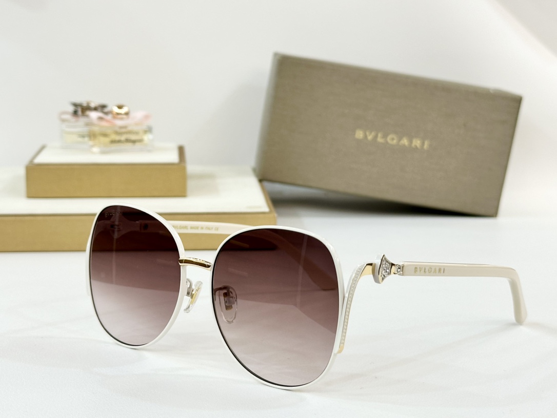  BVLGARI
MOD：BV8240
Size：58口18-142
