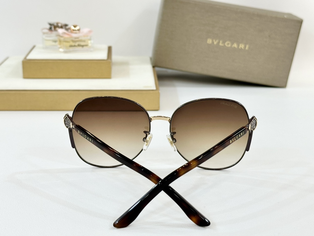  BVLGARI
MOD：BV8240
Size：58口18-142
