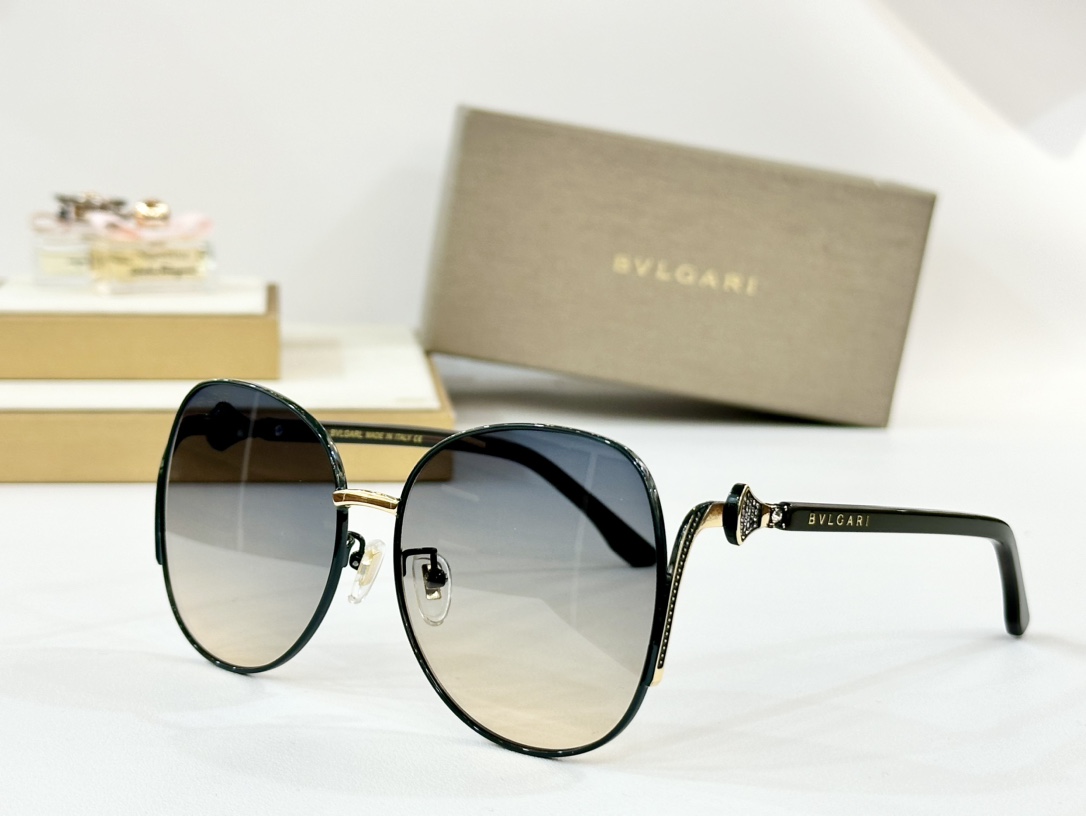  BVLGARI
MOD：BV8240
Size：58口18-142
